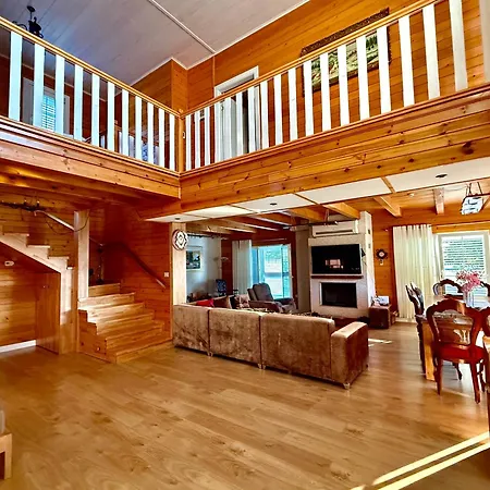 Kadeli Villa